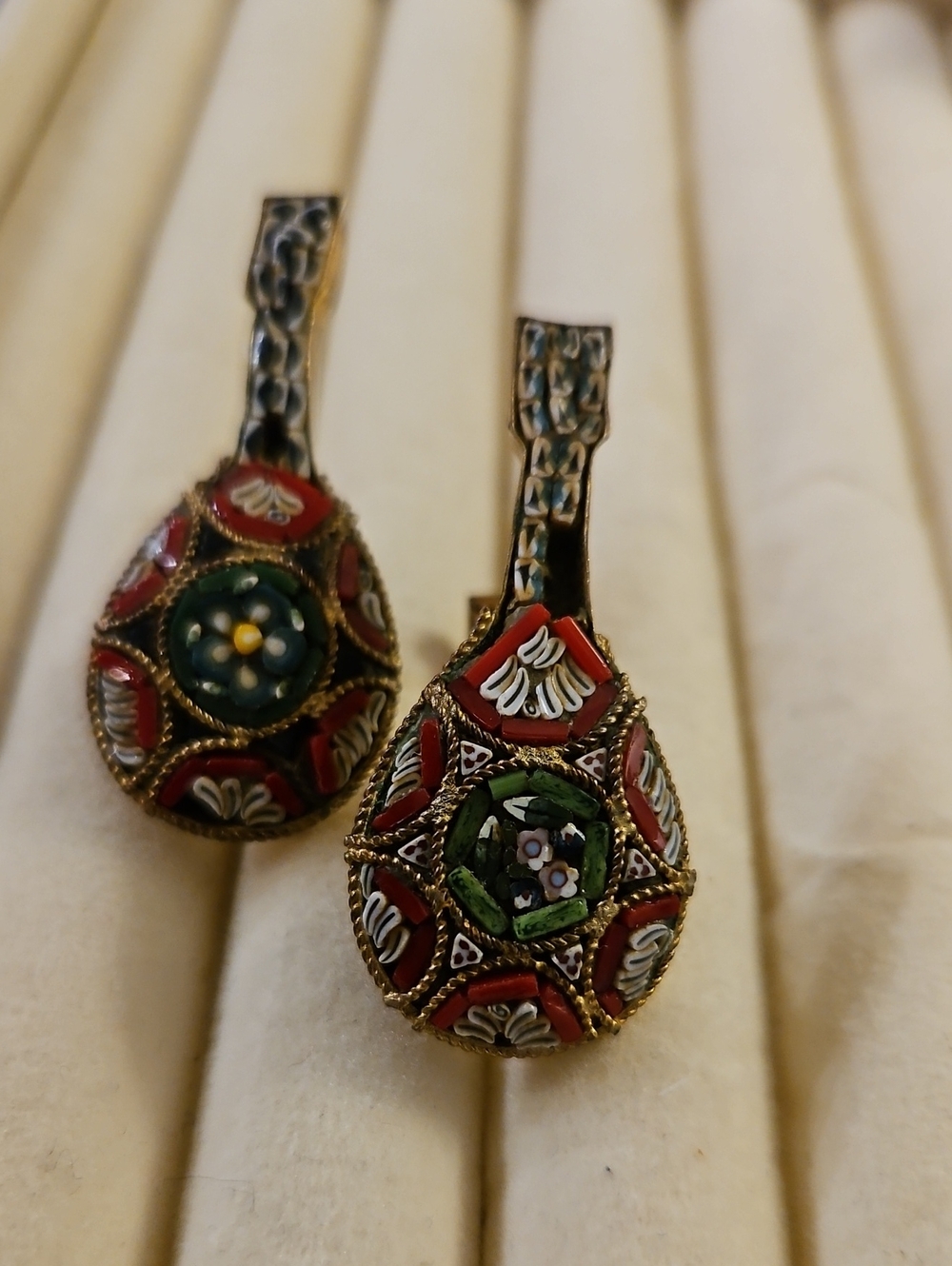 ITALIAN MICRO MOSAIC GOLD TONE CUFFLINKS MADE IN ITALY.